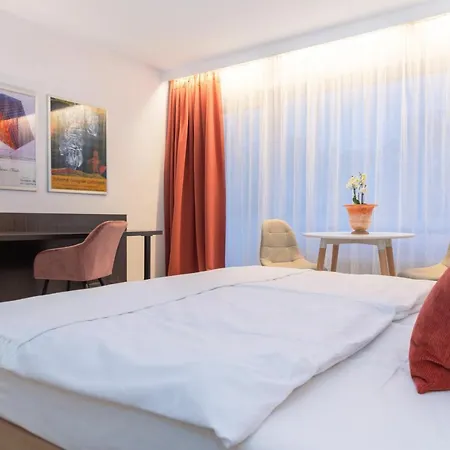 מלון דירות Livingroom Mathildenhoehe 4*