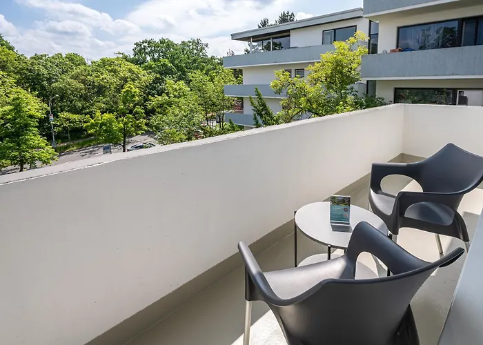 Aparthotel Livingroom Mathildenhoehe 4*