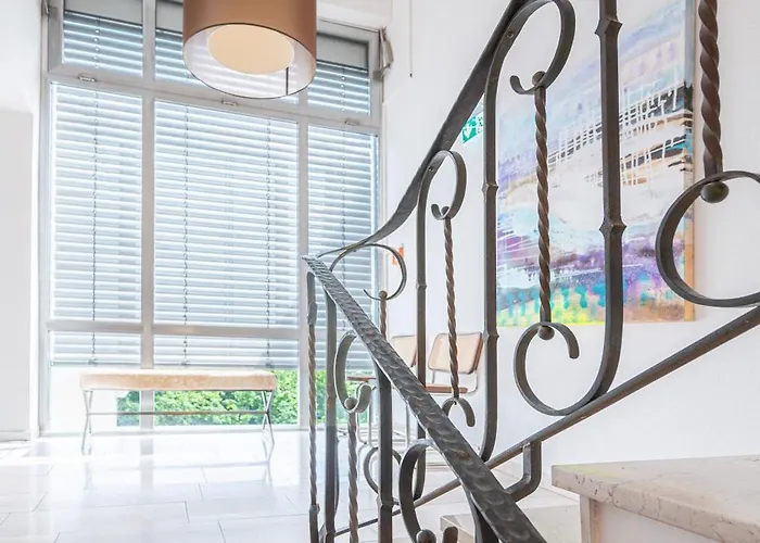 Aparthotel Livingroom Mathildenhoehe 4*